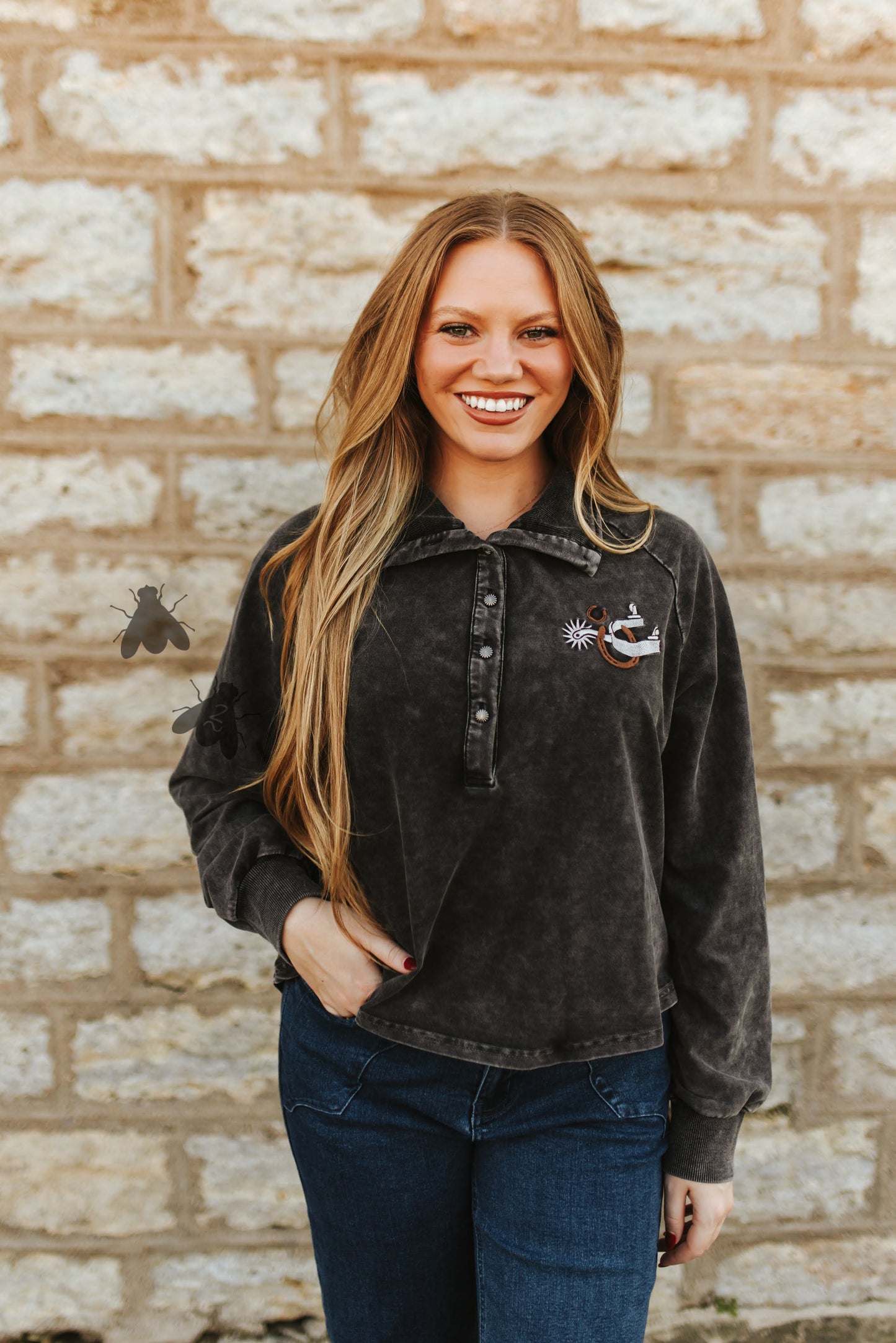 Rowel ‘Em Up Pullover *Charcoal*