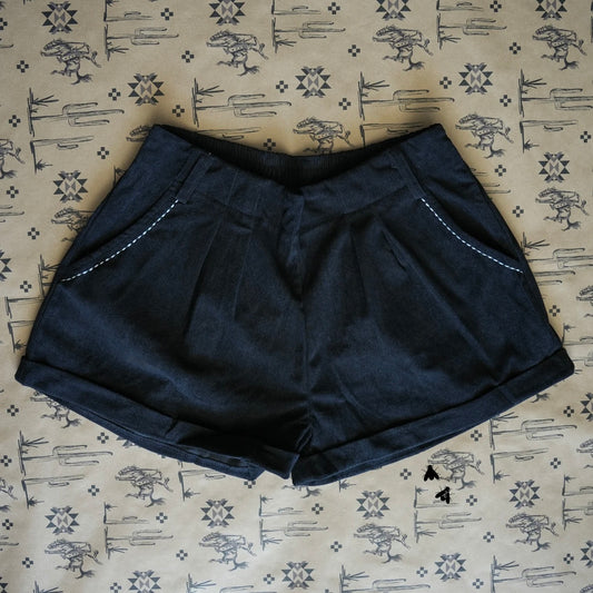 SIZE LARGE Buckstitch Queen Shorts