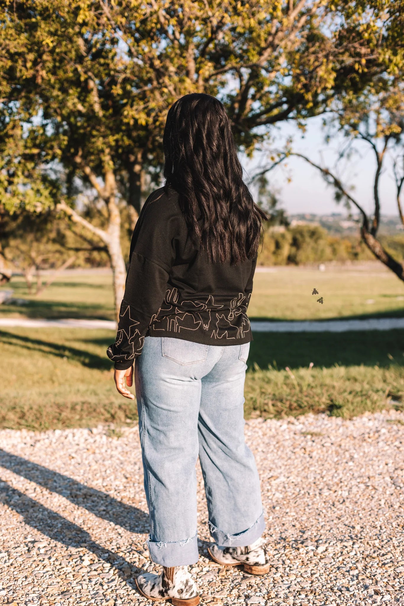 SIZE MEDIUM Tucson Thread Crewneck