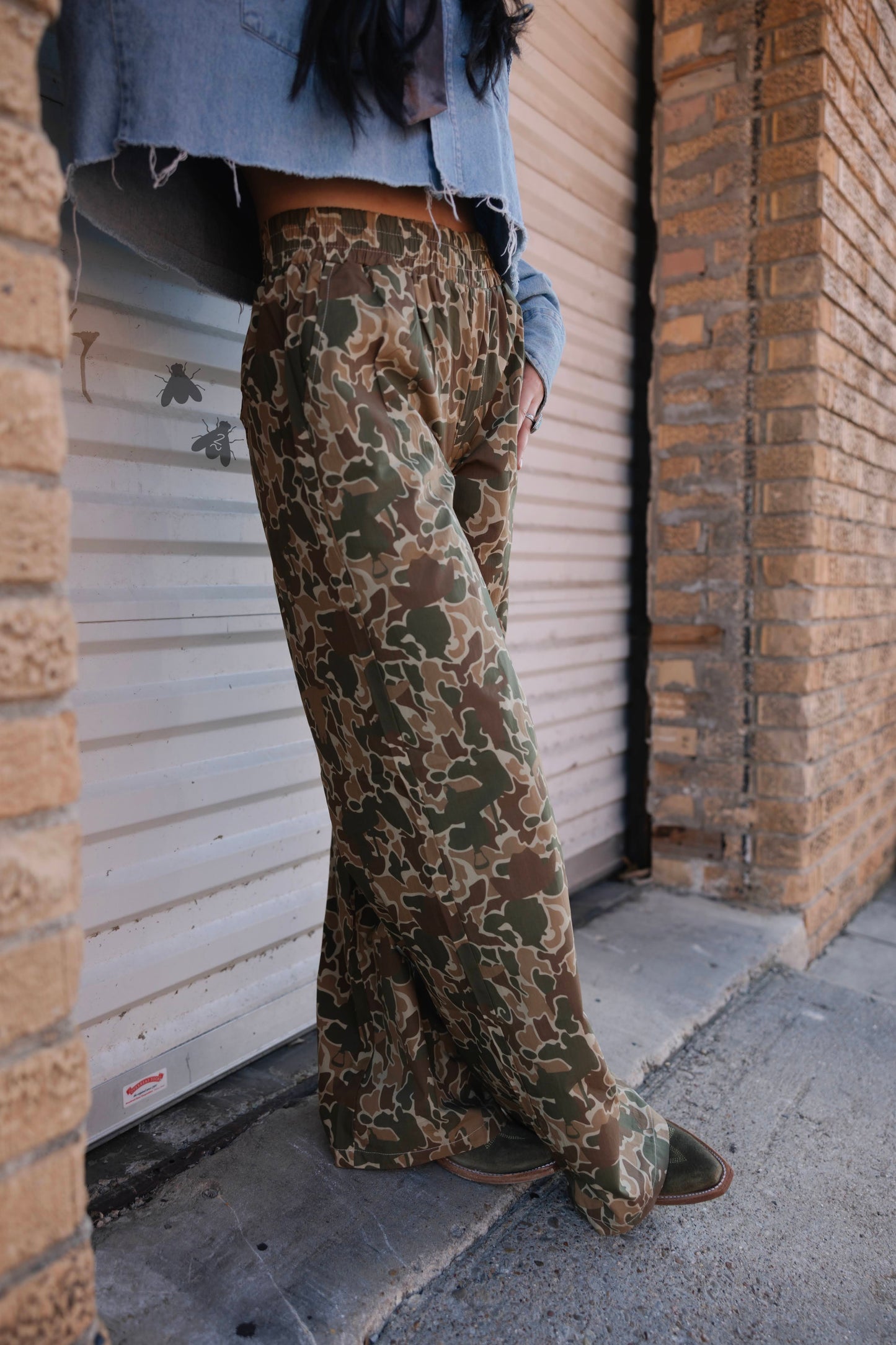 SIZE MEDIUM Off Tha Track Boxer Pants *Camo*