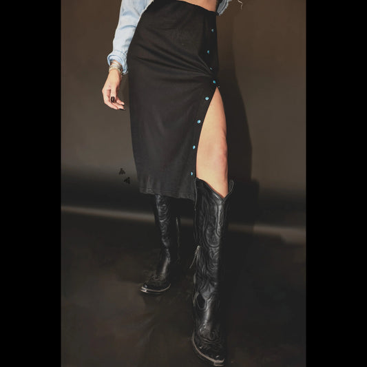 Slit Decisions Skirt *Midnight*