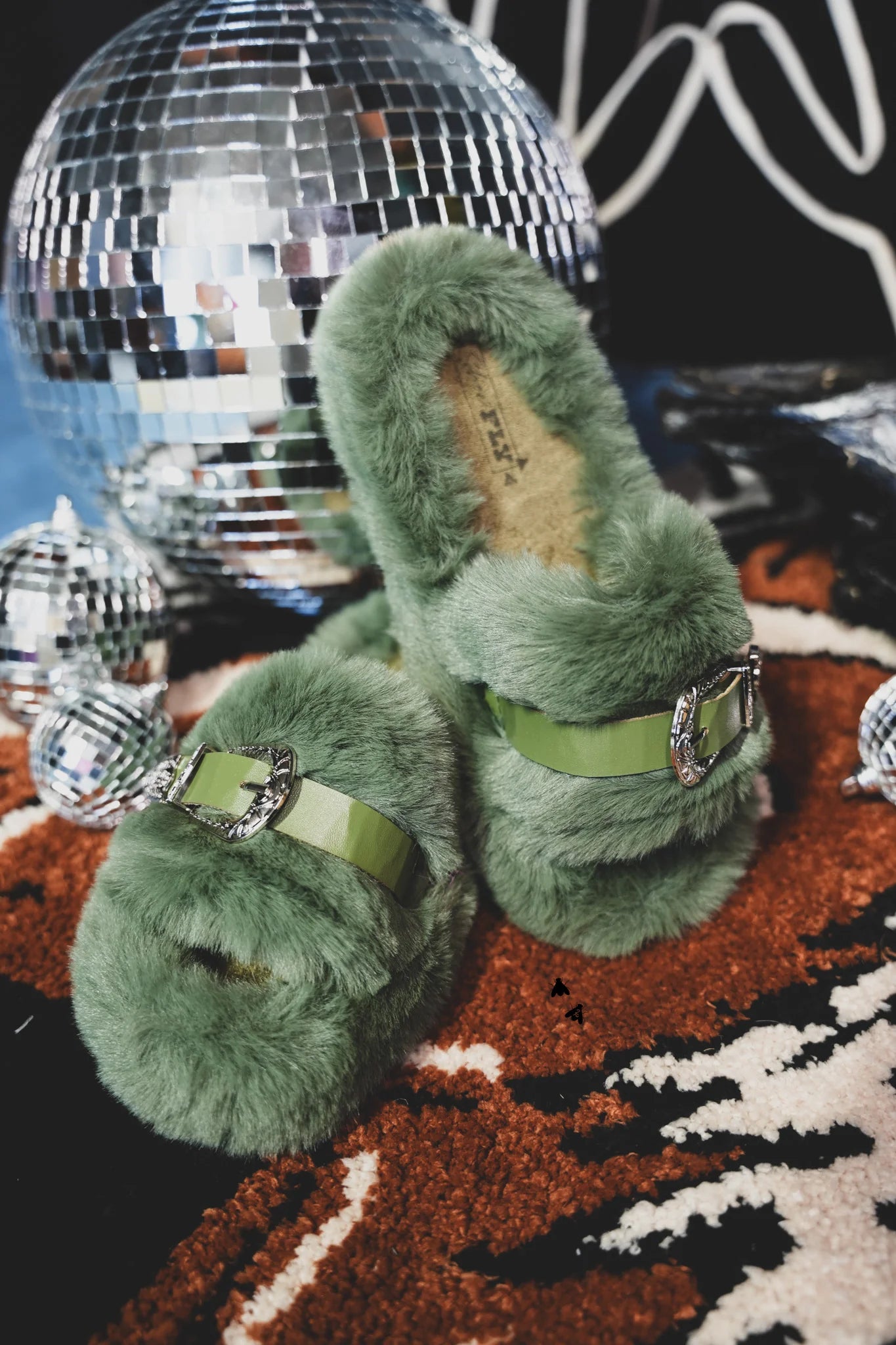 Home Buckle Slippers *Cacti*