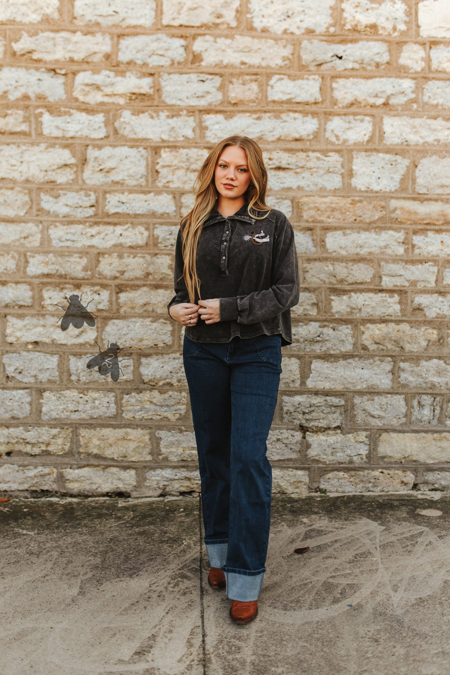 Rowel ‘Em Up Pullover *Charcoal*