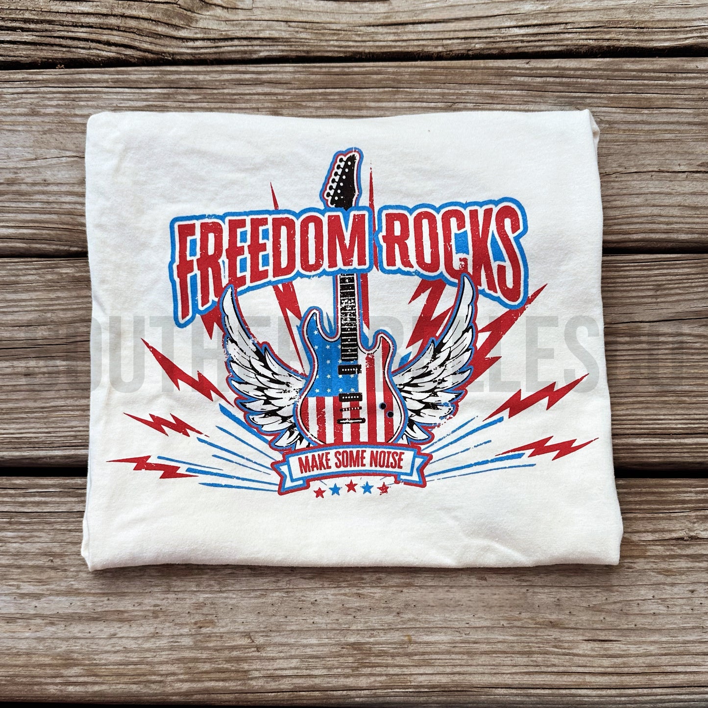 SIZE MEDIUM Freedom Rocks Tee