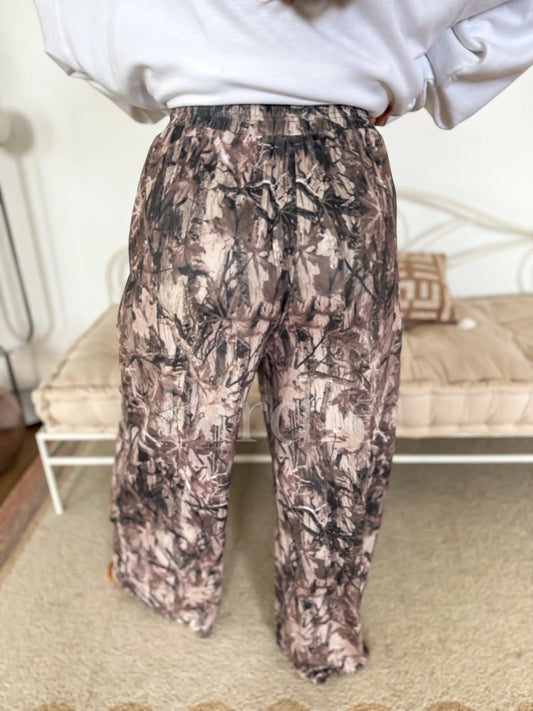 SIZE MEDIUM Camo Lounge Pants
