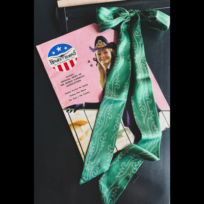 Gruene Stitch Twilly